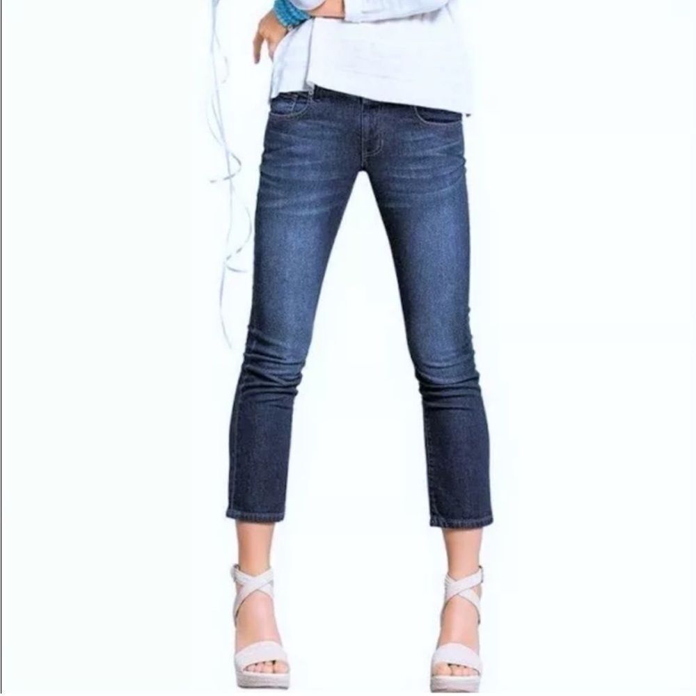 Cabi 5086 Crop Denim Jeans mid rise medium dark wash woman’s size 6